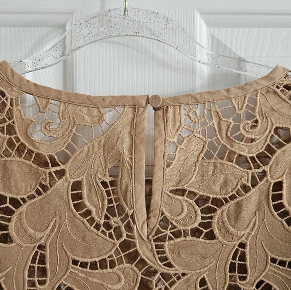 NWOT Express Embroidered Crochet Puff Sleeve Top - Picture 5 of 10